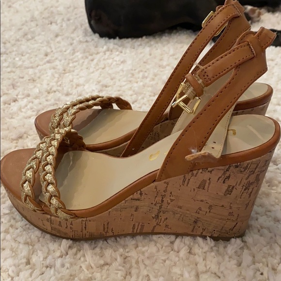 Wedged heels - Picture 1 of 3